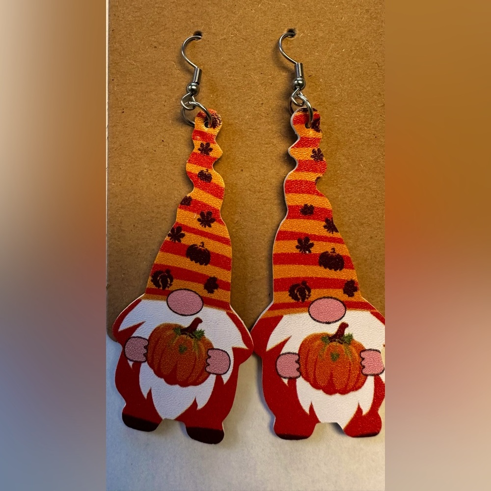 Loving the fall gnome earrings